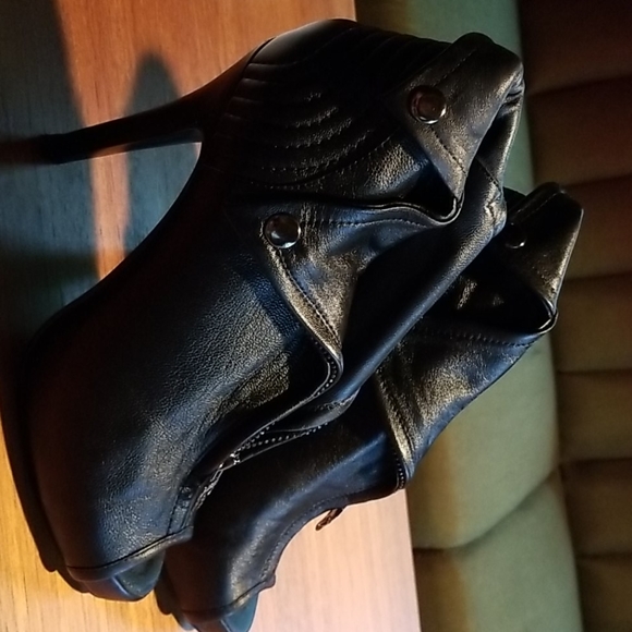 Wonderful shoes Alexander McQueen with 2 dust bags - Picture 6 of 11